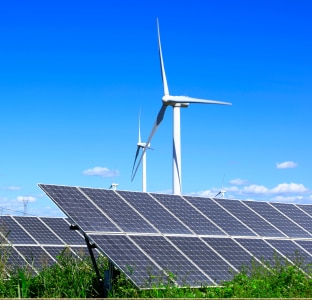 Solární panely a&nbsp;větrné turbíny